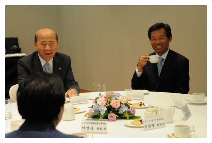 국립생태원원 생태체험관 조성을 위한 국제심포지엄(환담)_1